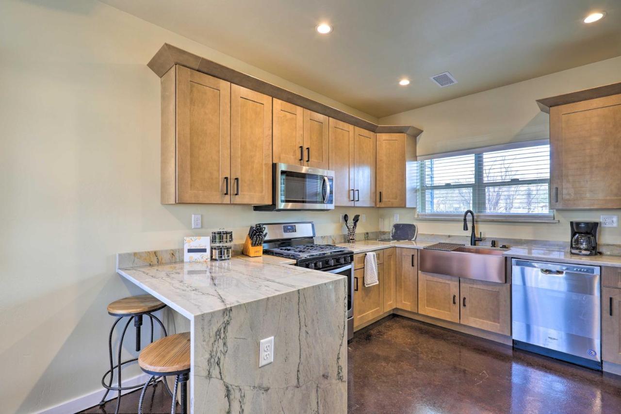 Modern Retreat 3 Blocks To Dtwn Williams And Rte 66 Villa Exterior photo